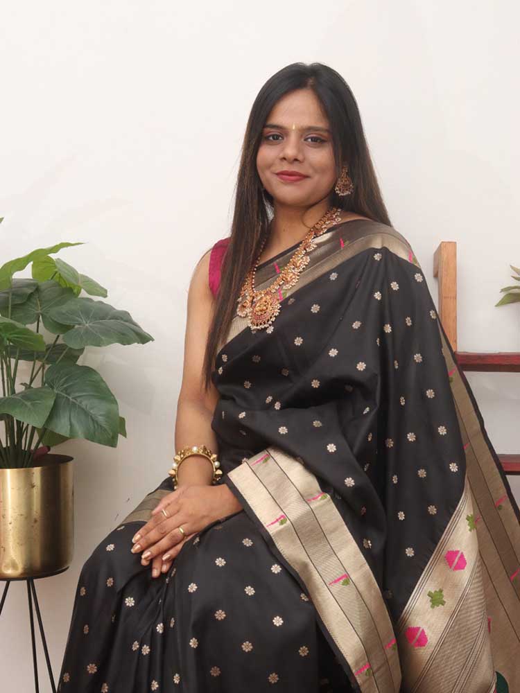 Black Paithani Silk Bird And Flower Design Muniya Border Saree - Luxurion World