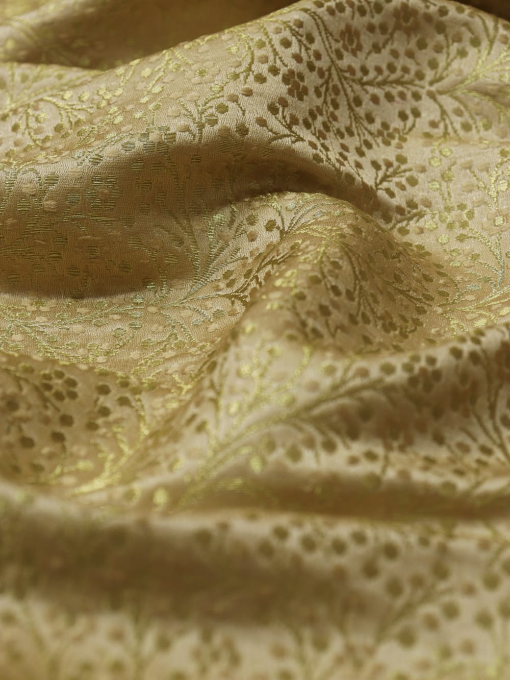 Cream Banarasi Silk Brocade Fabric (0.75 Mtr) - Luxurion World