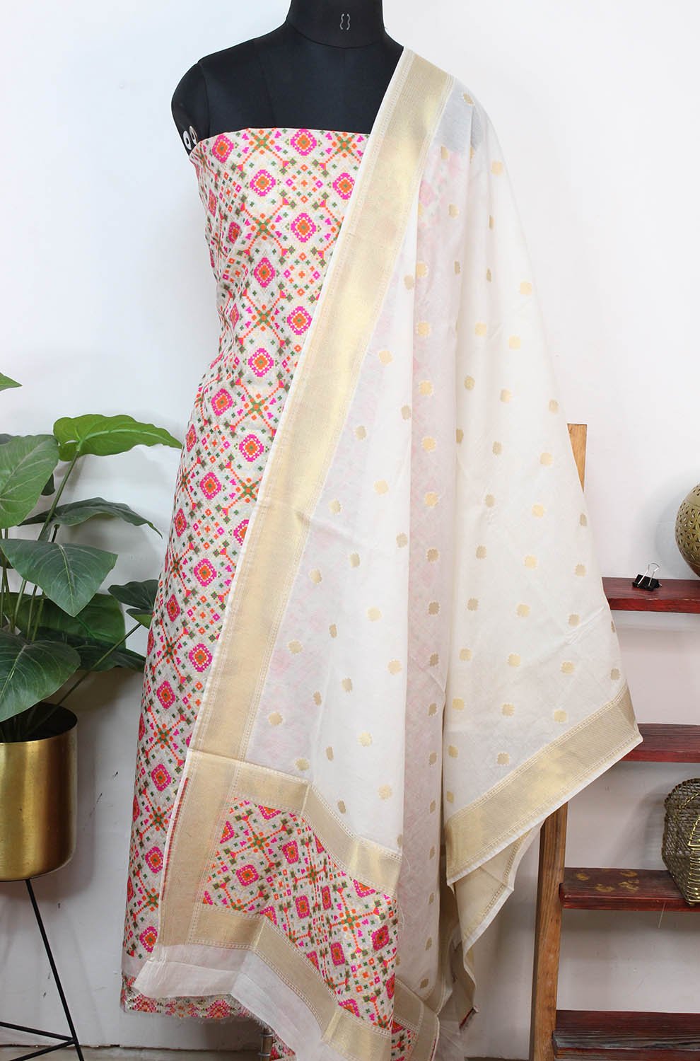 Dyeable Banarasi Cotton Meenakari Three Piece Unstitched Suit Set - Luxurion World