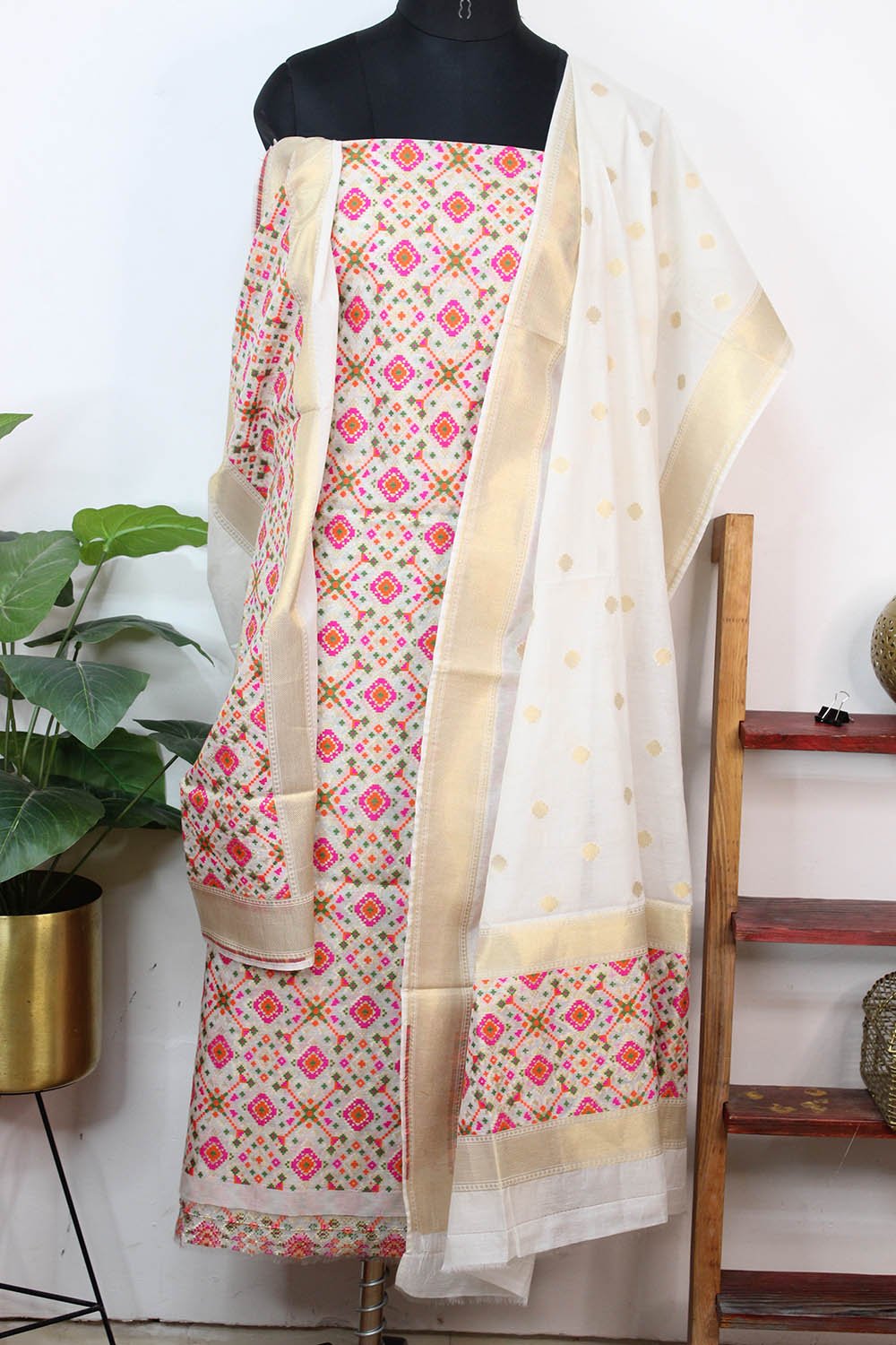 Dyeable Banarasi Cotton Meenakari Three Piece Unstitched Suit Set - Luxurion World