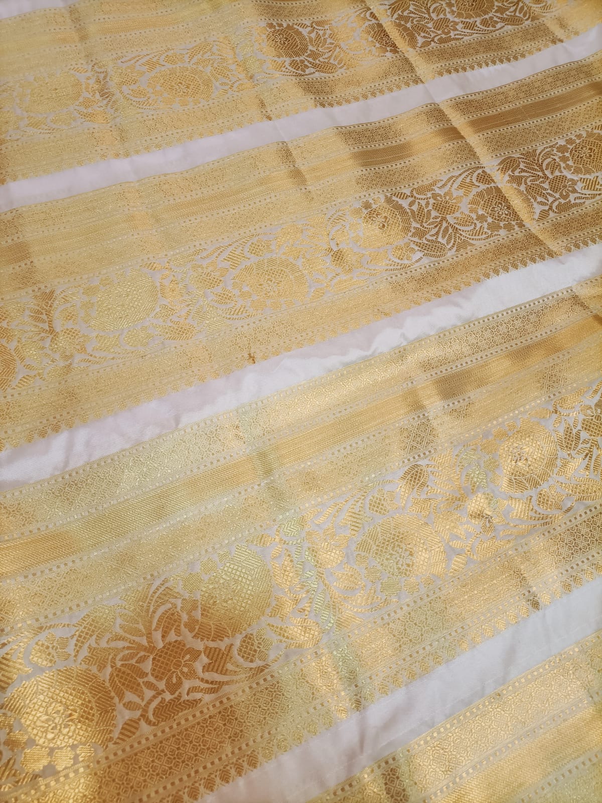 Dyeable Banarasi Silk Fabric (1 Mtr) - Luxurion World