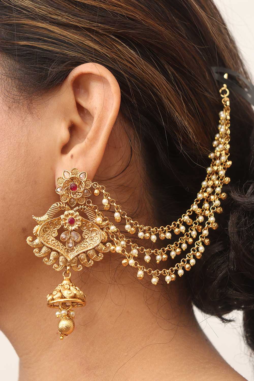 Golden Earring Chains - Elevate Your Traditional Look Instantly - Perfect for Any Outfit - Luxurion World