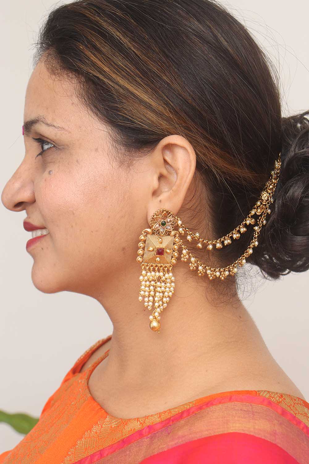 Golden Earring Chains - Elevate Your Style - Perfect for Any Occasion! - Luxurion World