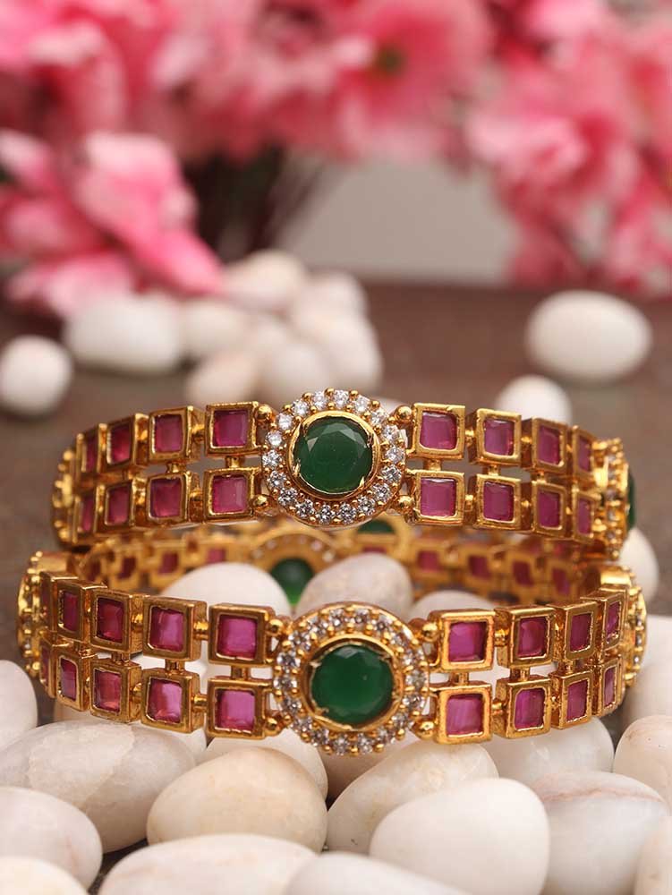 Luxurion World's Elegant Details Bangles - Add Timeless Charm to Your Traditional Outfit - Embrace the Emotional Connection of Indian Jewelry. - Luxurion World