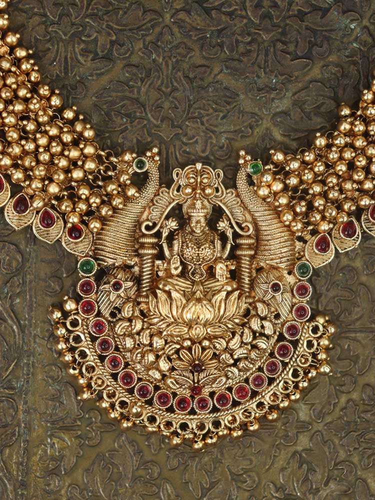 Shop Luxurionworld's Exclusive Necklace Set for Elevated Style - Luxurion World