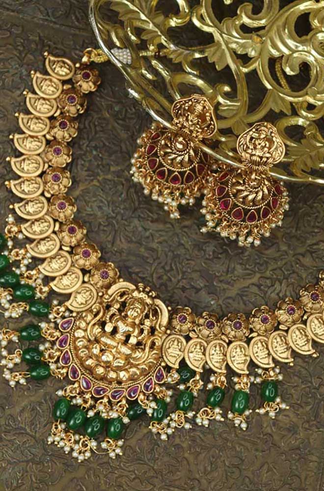 Shop Luxurionworld's Golden Elegance Necklace Set - Elevate Your Style - Luxurion World