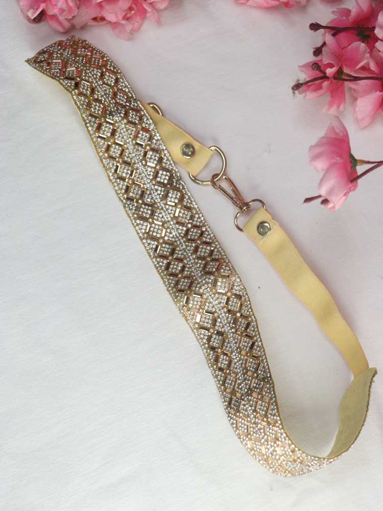Stone Artisan for Traditional Belt Work - Expert in Crafting Authentic Designs - Luxurion World