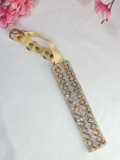 Stone Artisan for Traditional Belt Work - Expert in Crafting Authentic Designs - Luxurion World