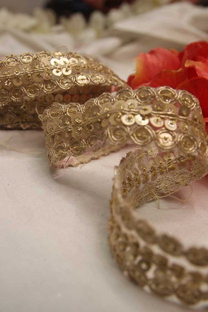 Elegant Golden Lace - Elevate Your Traditional & Western Outfits with Statement Pieces that Lasts for 7 Meters - Luxurion World