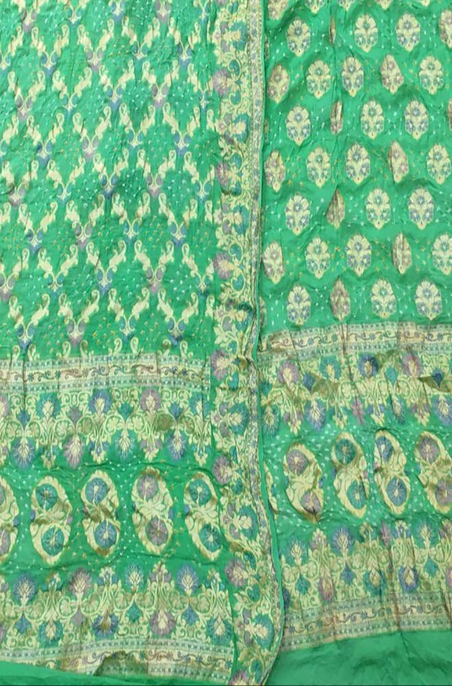 Green Banarasi Bandhani Pure Georgette Three Piece Unstitched Suit Set - Luxurion World
