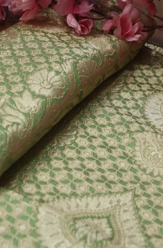 Green Banarasi Kimkhwab Silk Meenakari Fabric ( 0.5 Mtr ) - Luxurion World