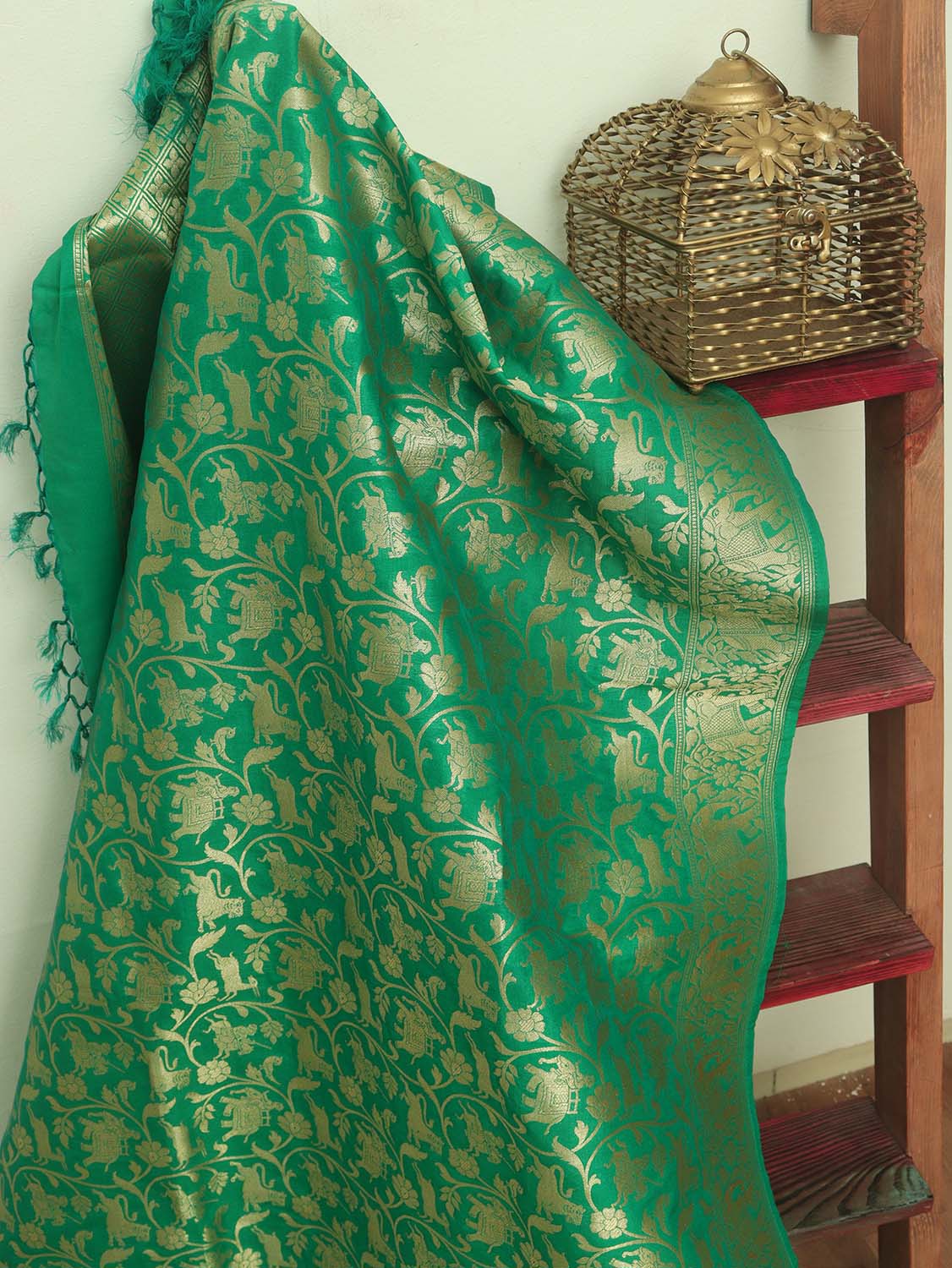 Green Banarasi Silk Dupatta - Luxurion World