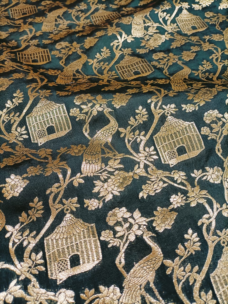 Green Banarasi Silk Fabric ( 1 Mtr) - Luxurion World