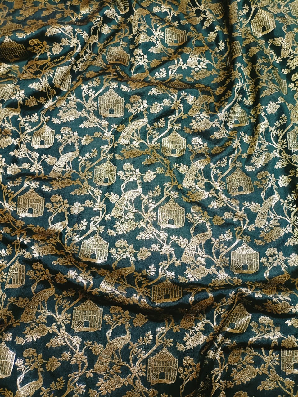 Green Banarasi Silk Fabric ( 1 Mtr) - Luxurion World