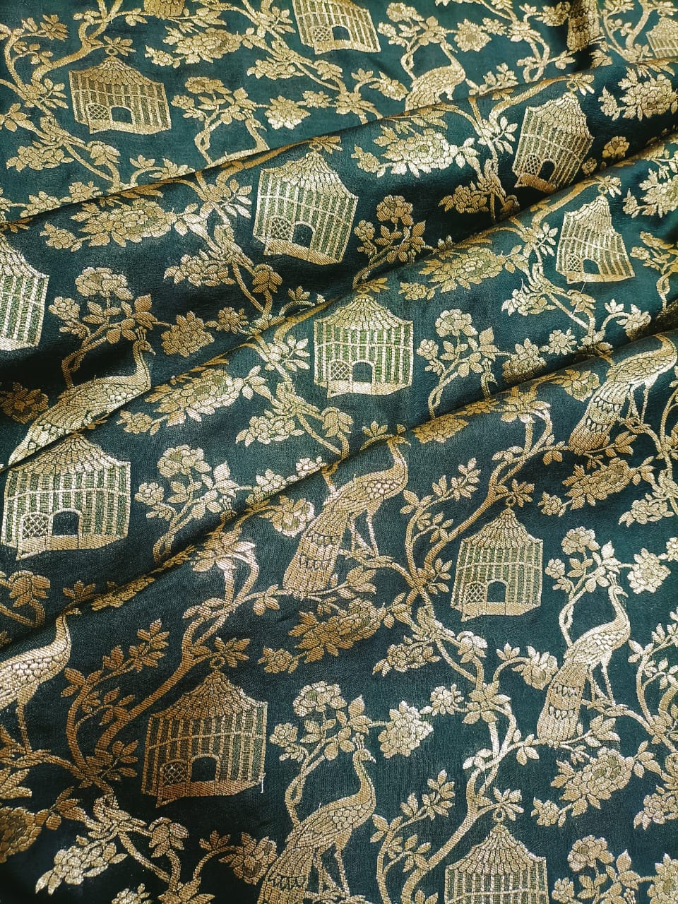 Green Banarasi Silk Fabric ( 1 Mtr) - Luxurion World
