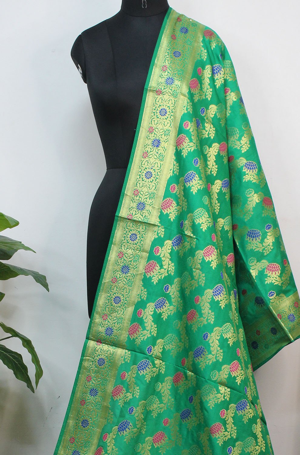 Green Banarasi Silk Meenakari Dupatta - Luxurion World