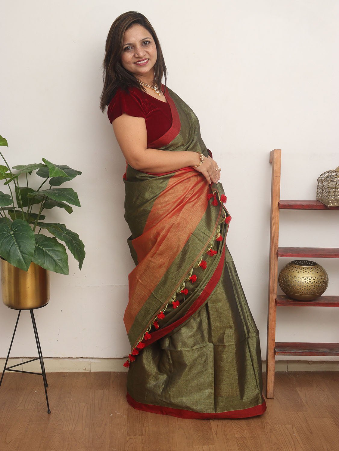 Green Bengal Tissue Cotton Saree - Elegant and Stylish - Luxurion World