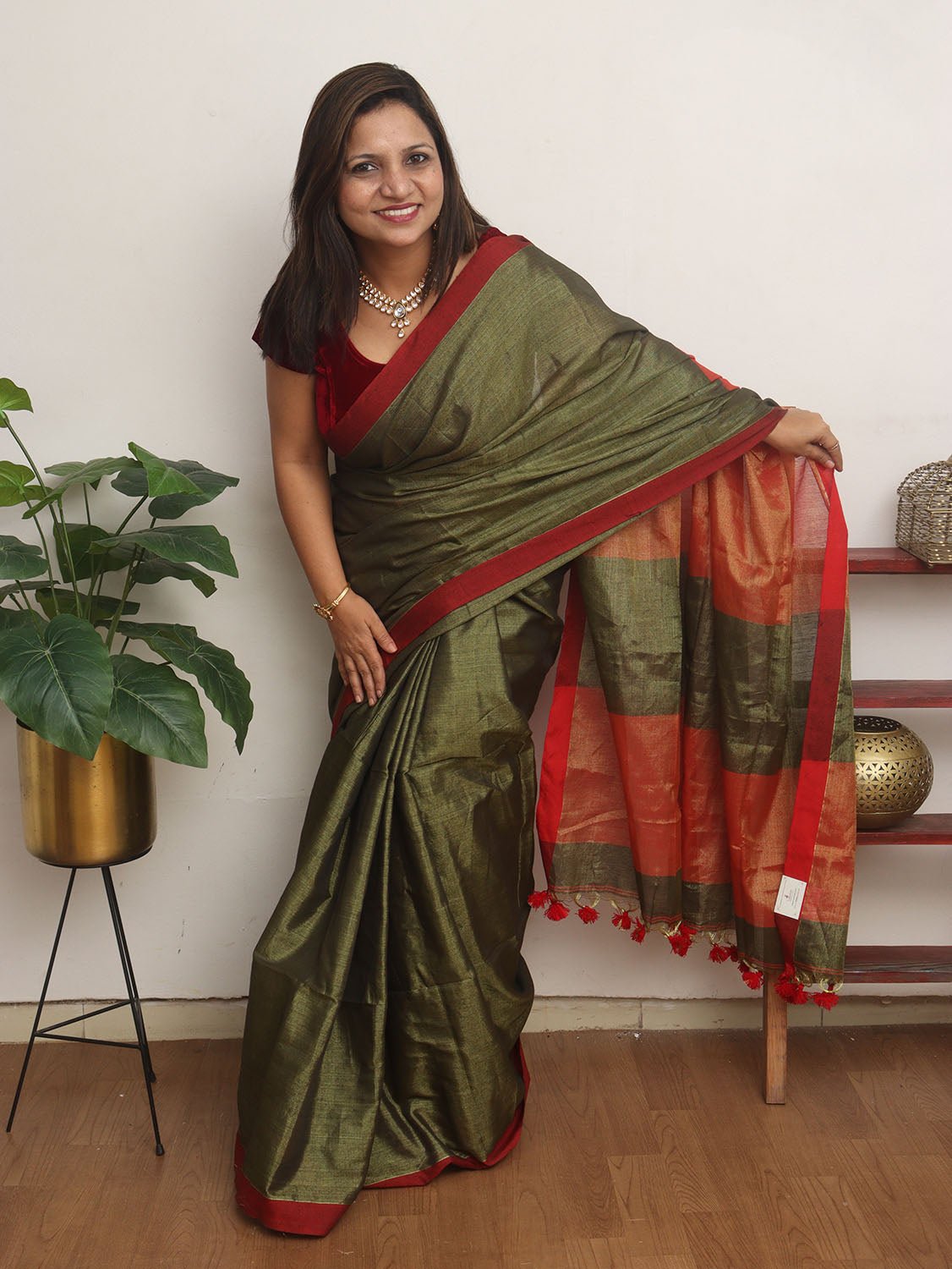 Green Bengal Tissue Cotton Saree - Elegant and Stylish - Luxurion World