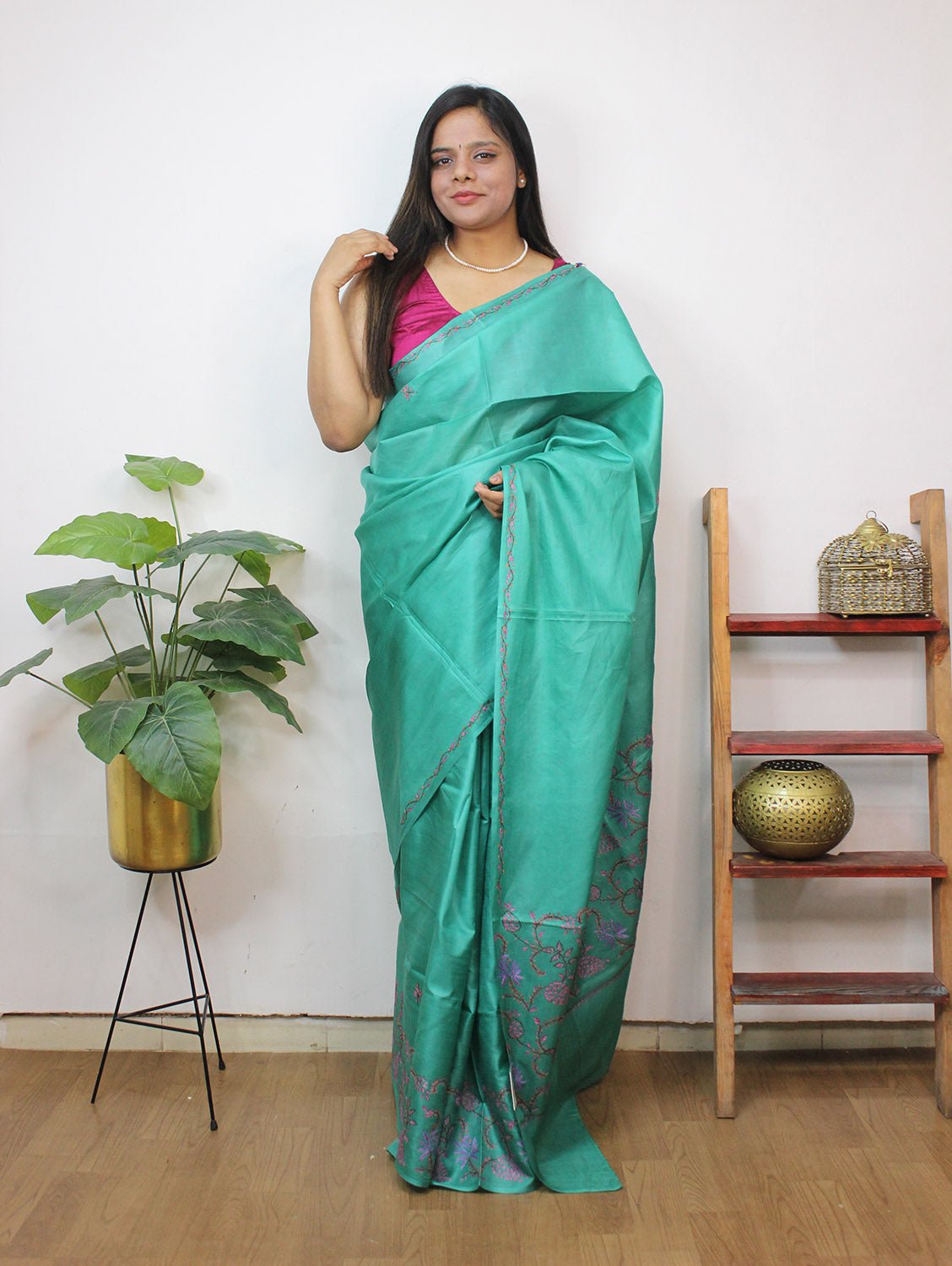 Green Embroidered Kashmiri Sozni Work Pure Silk Saree - Luxurion World
