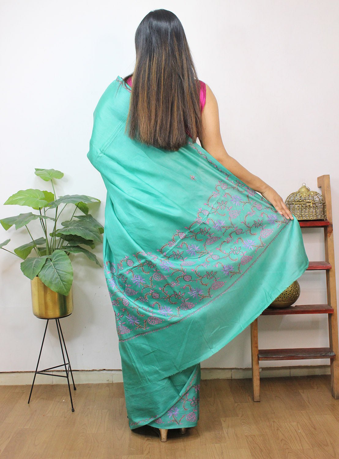 Green Embroidered Kashmiri Sozni Work Pure Silk Saree - Luxurion World