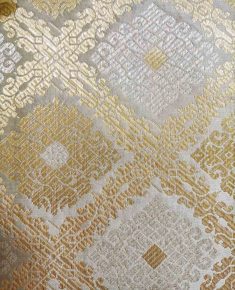 Grey Banarasi Silk Fabric ( 1 Mtr ) - Luxurion World