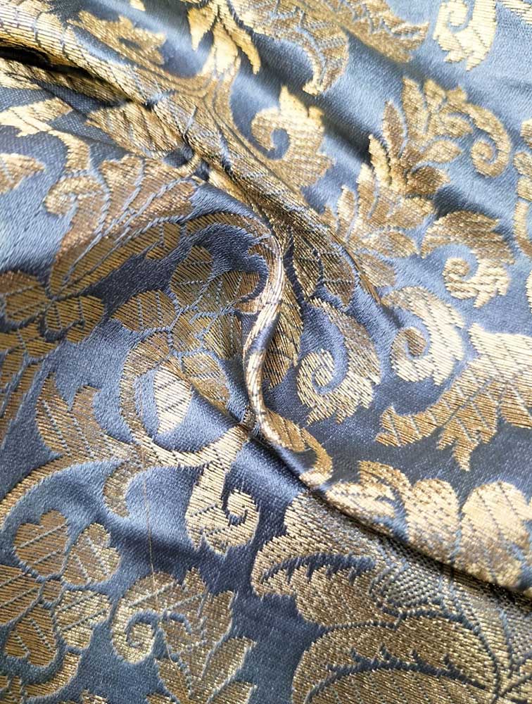 Grey Banarasi Silk Fabric ( 1 Mtr ) - Luxurion World