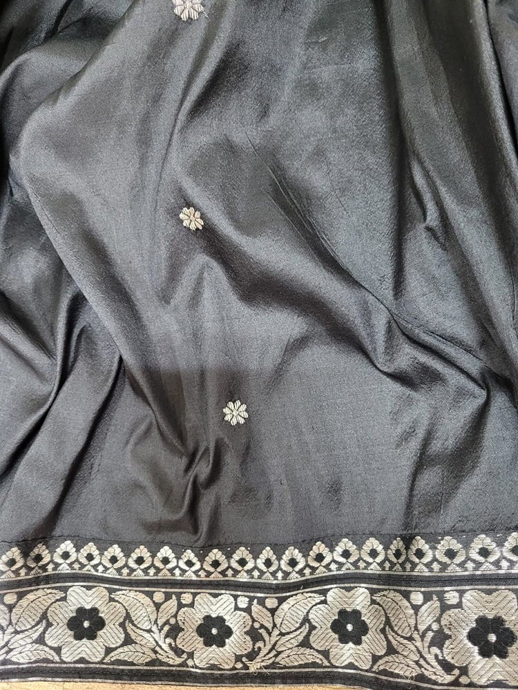 Grey Handloom Assami Pat Silk Saree - Luxurion World