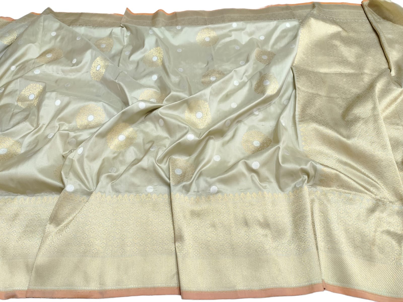 Grey Handloom Banarasi Pure Katan Silk Sona Roopa Saree - Luxurion World