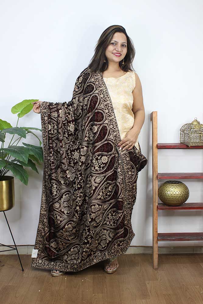 Maroon Embroidered Trendy Velvet Dupatta - Luxurion World