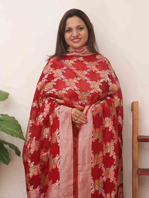 Maroon Handloom Banarasi Pure Georgette Brush Dye Dupatta - Luxurion World