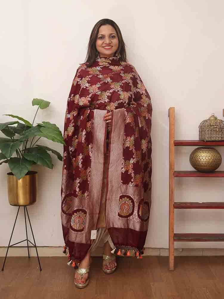 Maroon Handloom Banarasi Pure Georgette Brush Dye Dupatta - Luxurion World