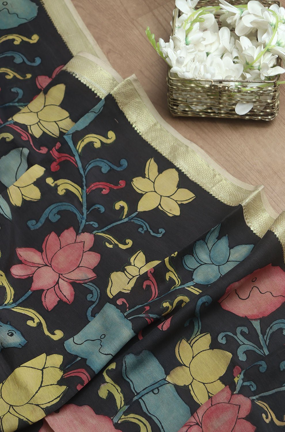 Stylish Multicolor Kalamkari Silk Dupatta for a Vibrant Look - Luxurion World