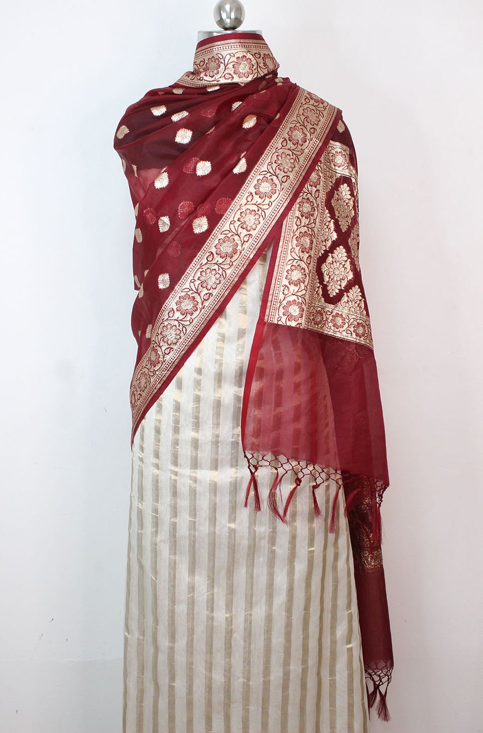 Off White Banarasi Chanderi Silk Suit With Maroon Banarasi Organza Dupatta - Luxurion World