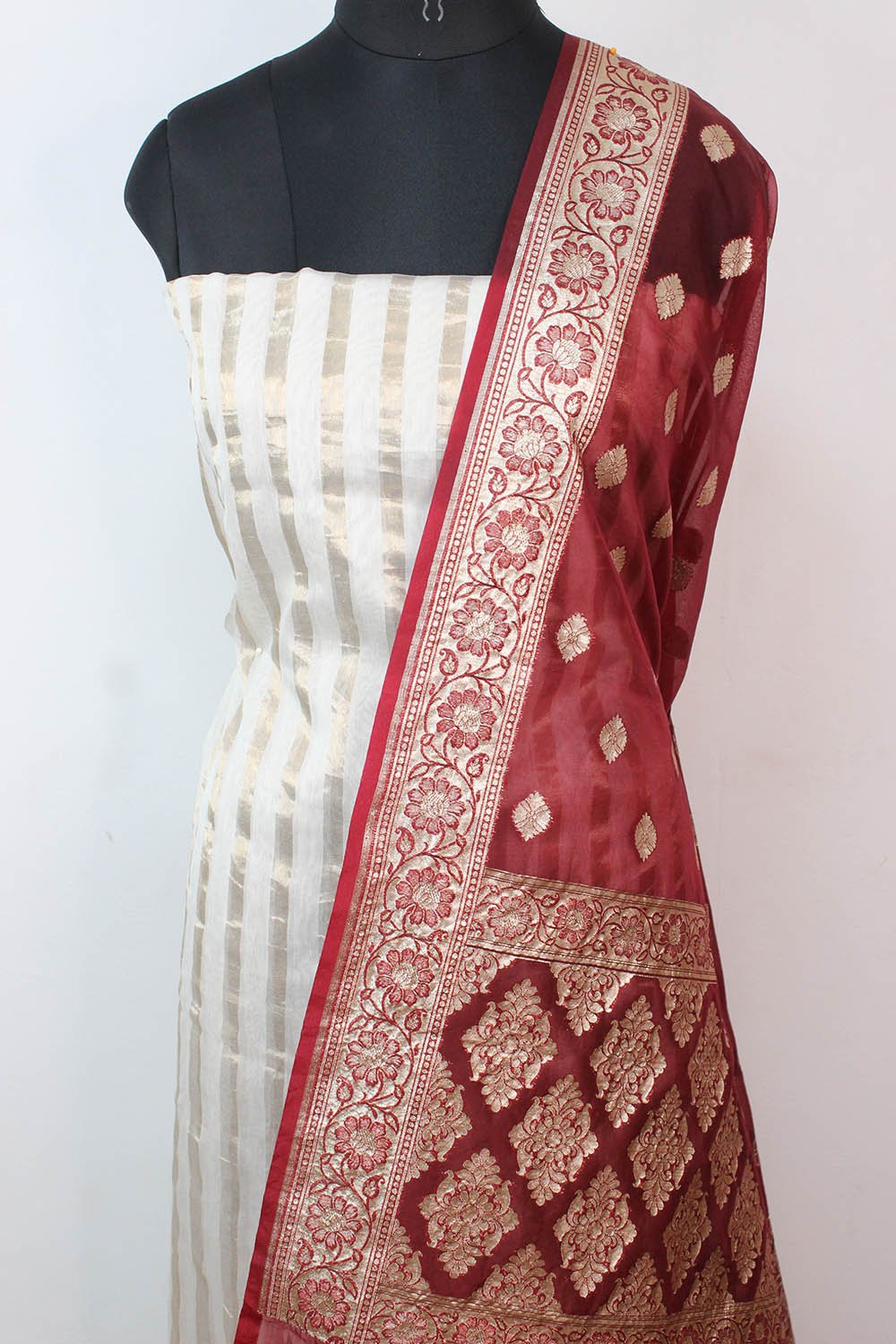 Off White Banarasi Chanderi Silk Suit With Maroon Banarasi Organza Dupatta - Luxurion World