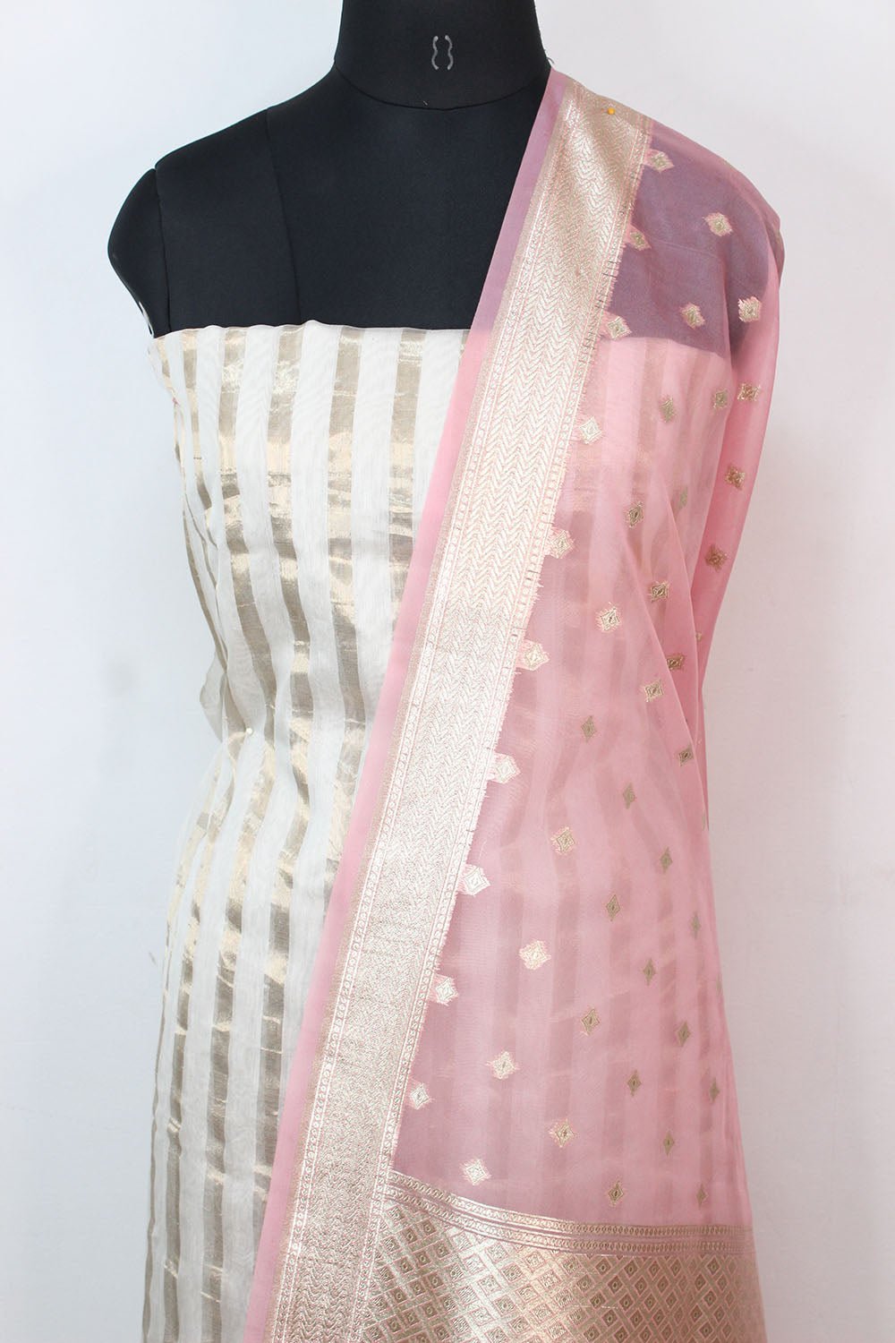 Off White Banarasi Chanderi Silk Suit With Pink Banarasi Organza Dupatta - Luxurion World