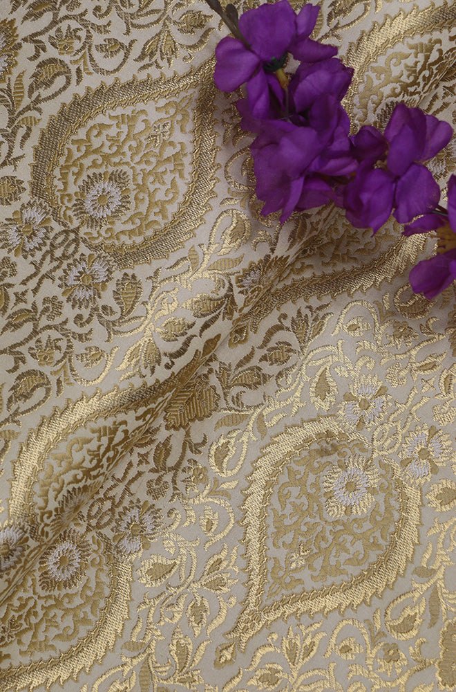 Off White Banarasi KimKhwab Silk Fabric ( 1 Mtr ) - Luxurion World