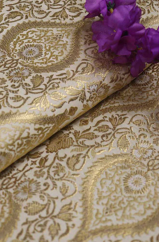 Off White Banarasi KimKhwab Silk Fabric ( 1 Mtr ) - Luxurion World
