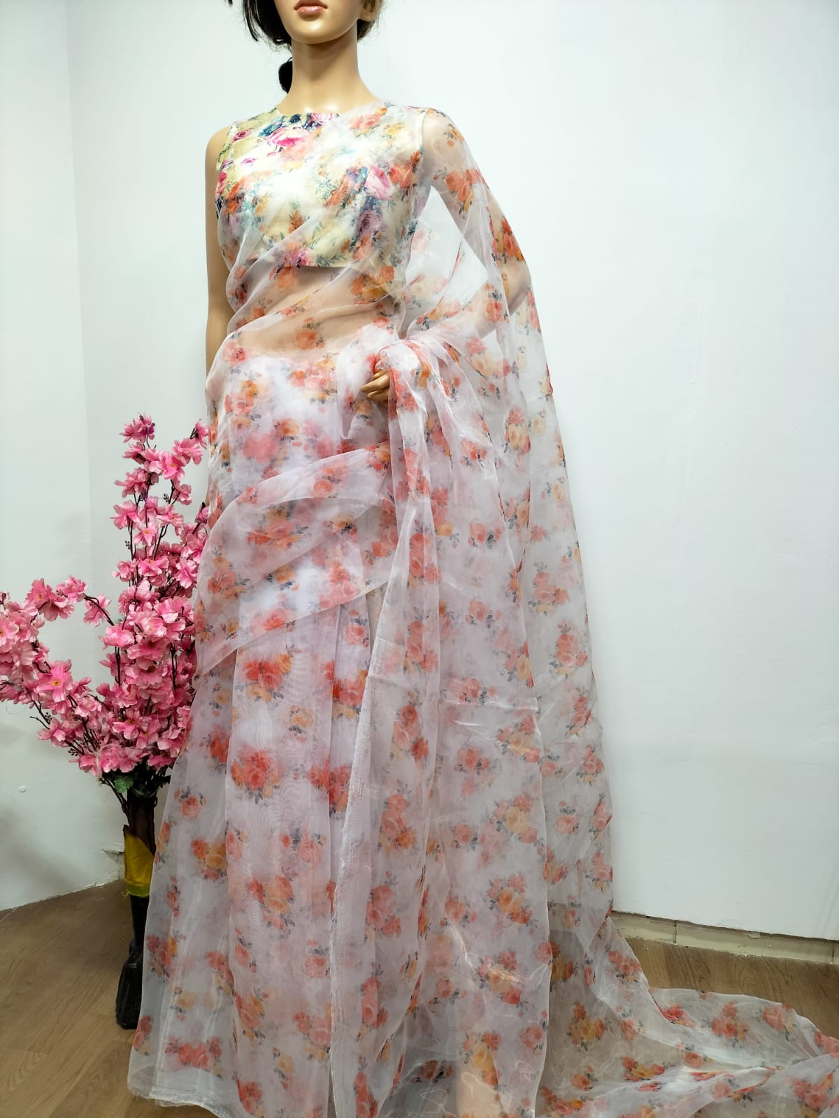 Off White Digital Printed Organza Silk Floral Design Saree - Luxurion World
