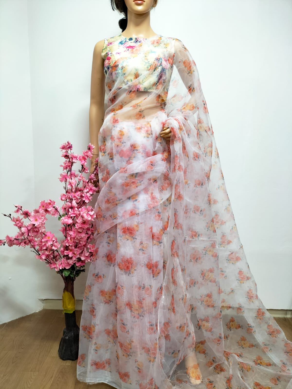 Off White Digital Printed Organza Silk Floral Design Saree - Luxurion World