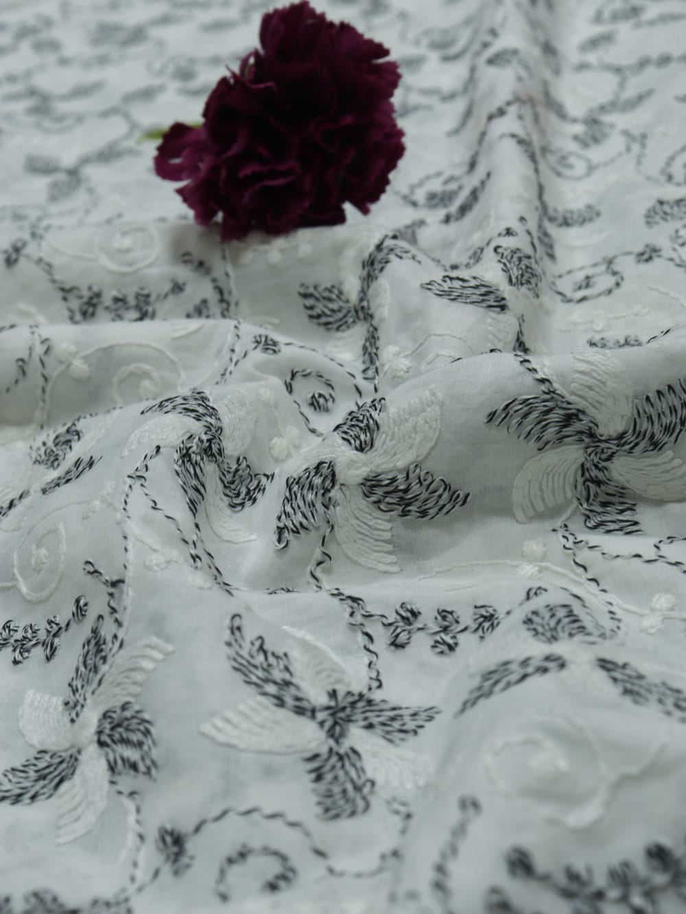 Off White Embroidered Chikankari Cotton Fabric (1 Mtr) - Luxurion World