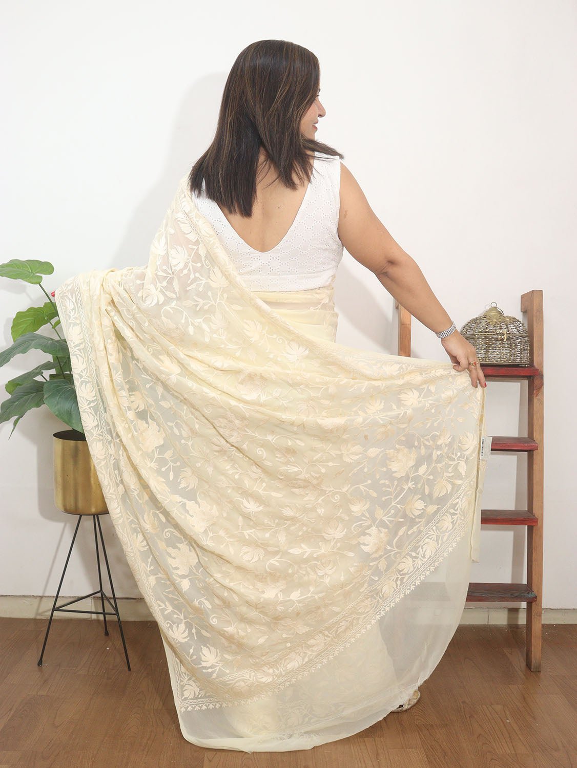 Off White Embroidered Kashmiri Aari Work Georgette Saree - Luxurion World