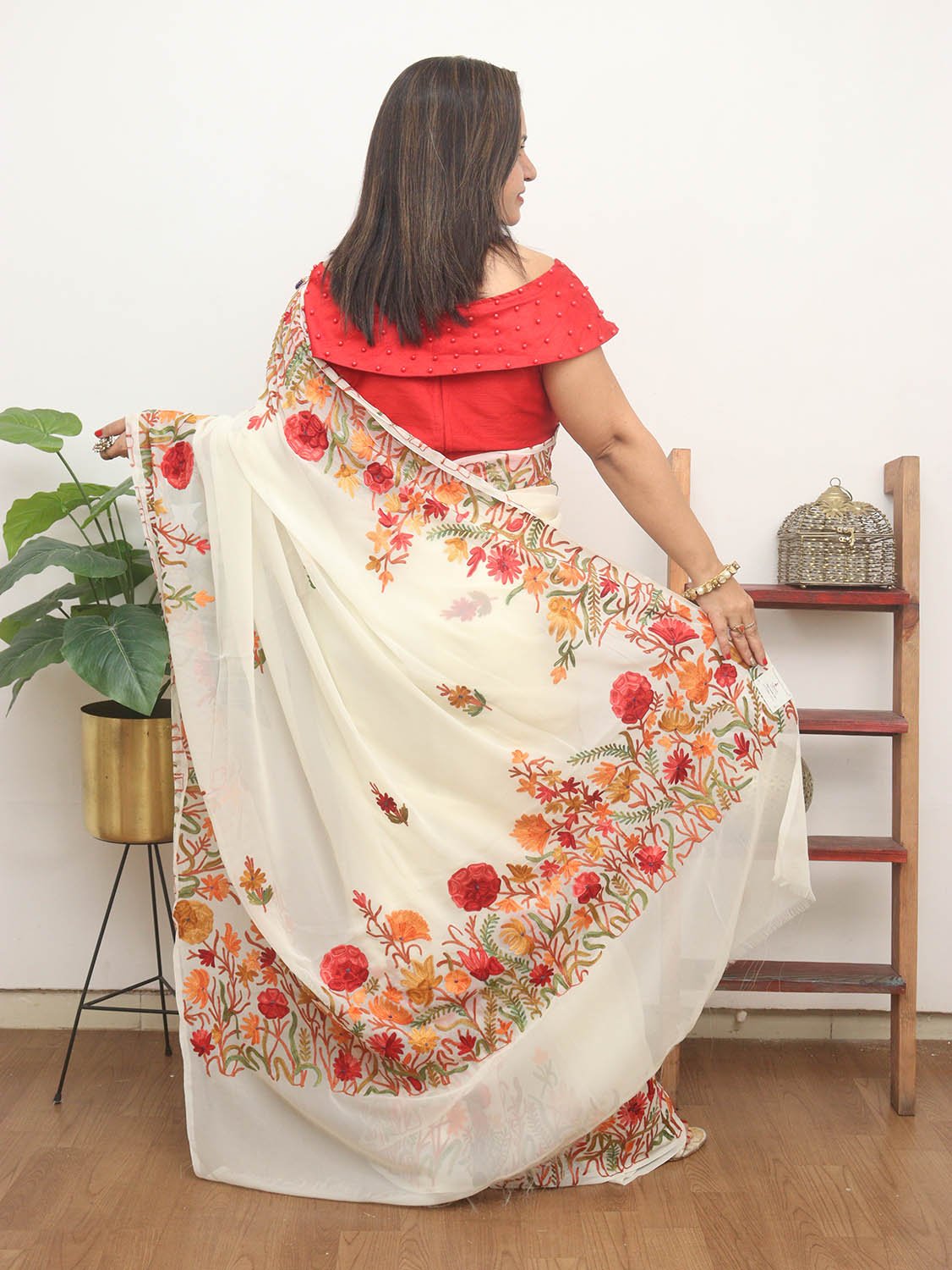 Off White Embroidered Kashmiri Aari Work Georgette Saree - Luxurion World