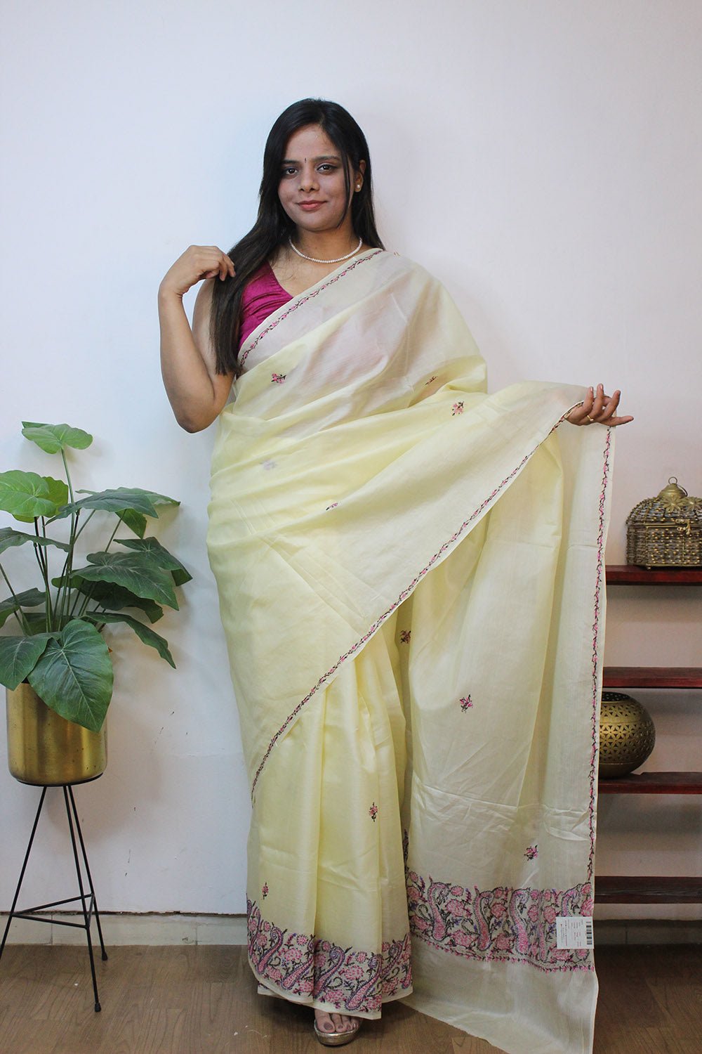 Off White Embroidered Kashmiri Sozni Work Pure Silk Saree - Luxurion World