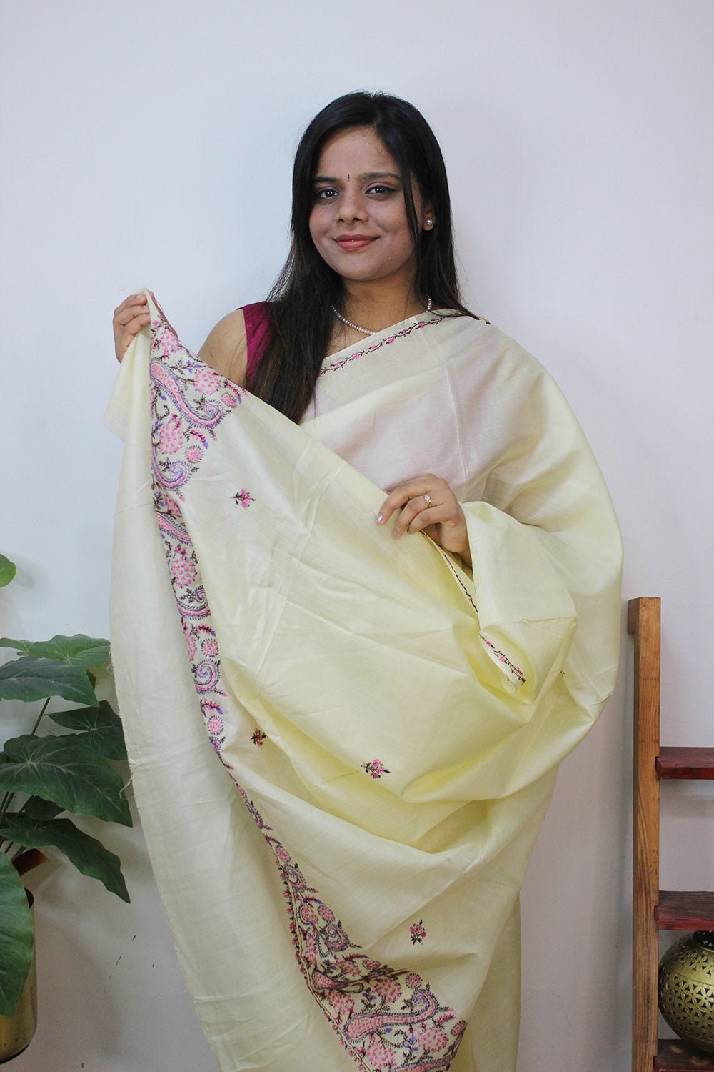 Off White Embroidered Kashmiri Sozni Work Pure Silk Saree - Luxurion World