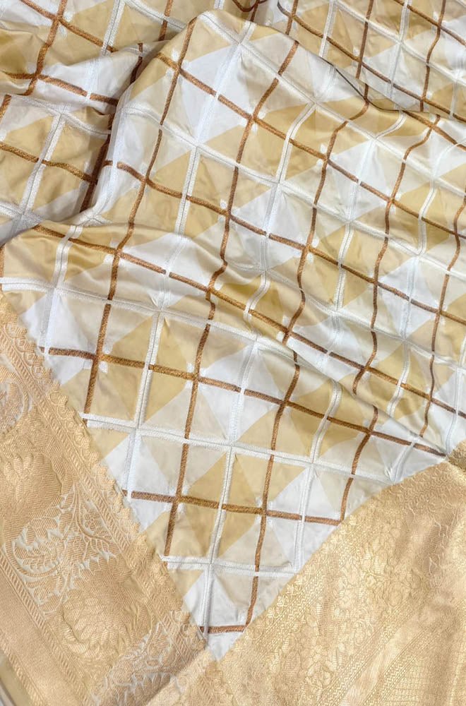 Off White Handloom Banarasi Pure Katan Silk Geometry Design Saree - Luxurion World
