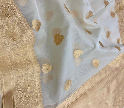 Off White Handloom Banarasi Pure Kora Silk Saree - Luxurion World