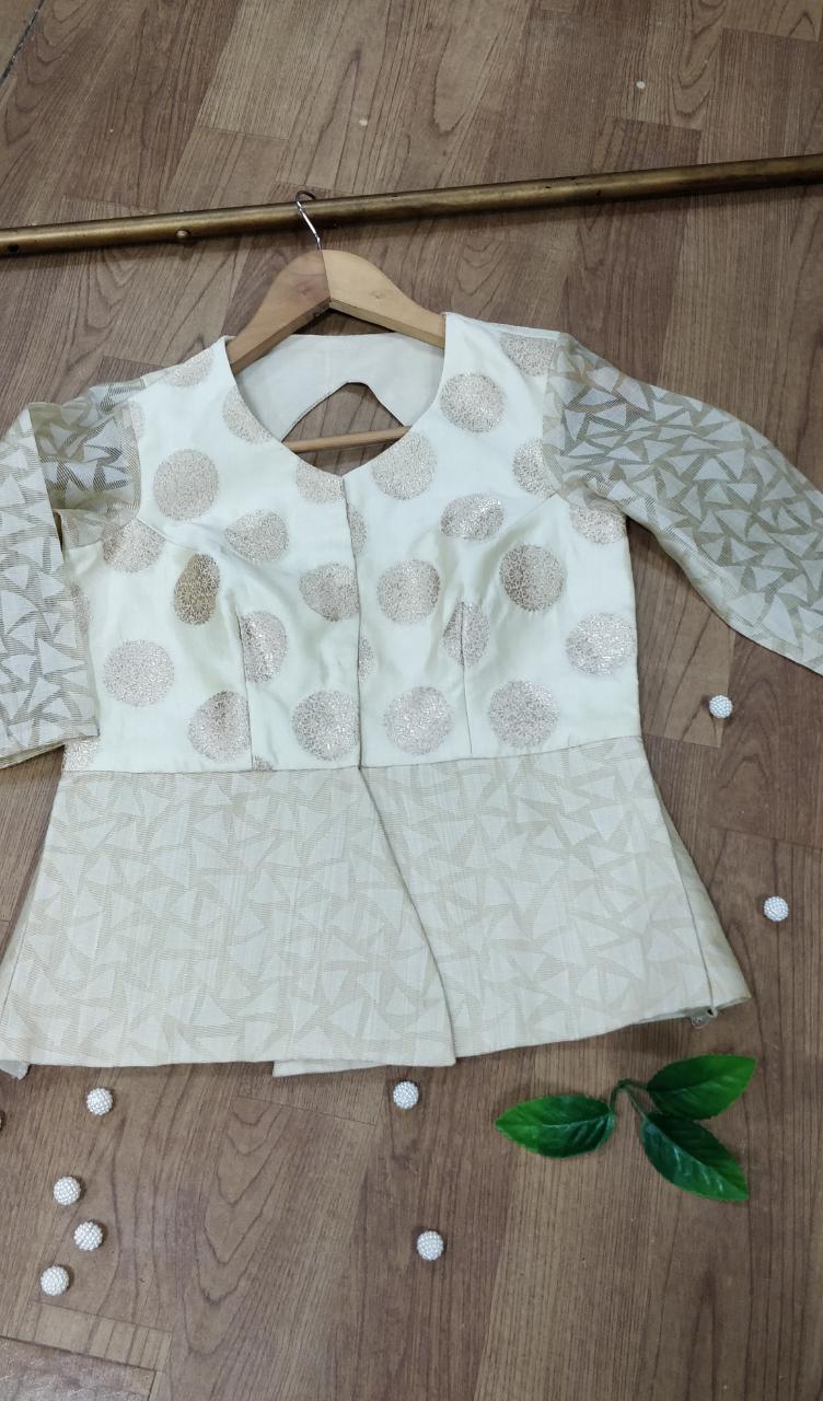 Off White Shirt Pattern Blouse - Luxurion World