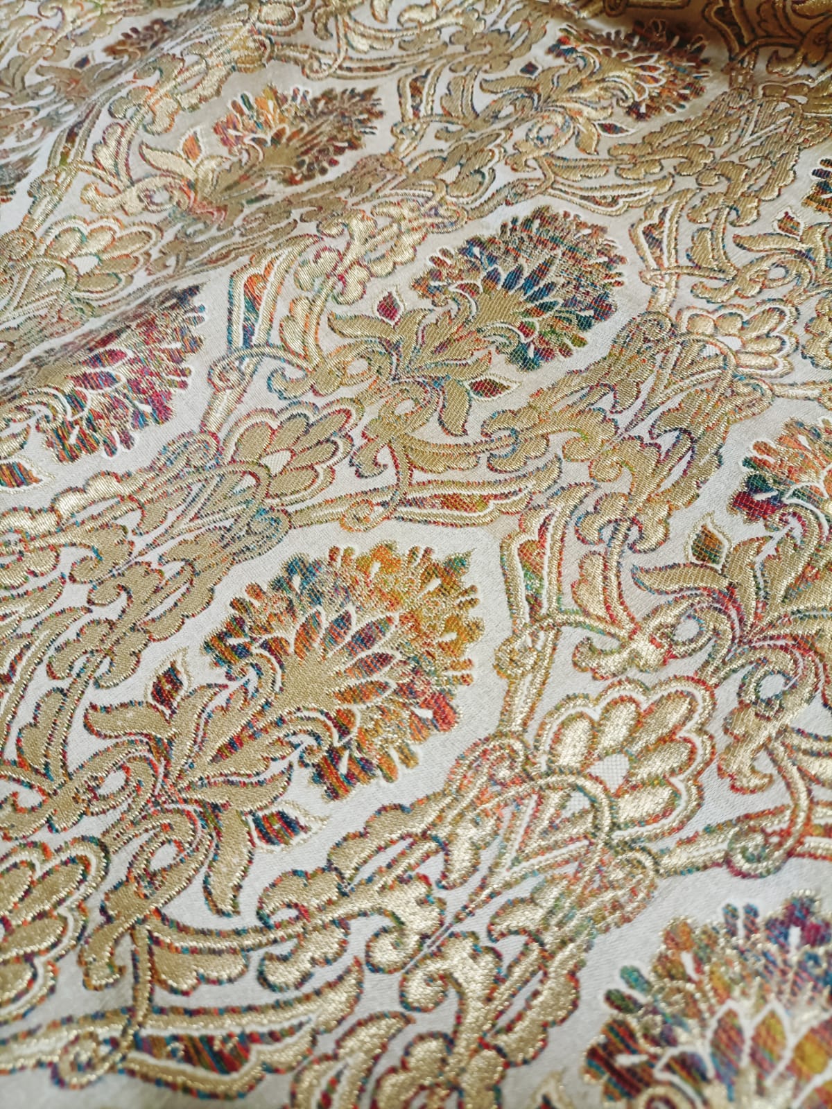 Pastel Banarasi Kimkhwab Silk Meenakari Fabric (1 Mtr ) - Luxurion World