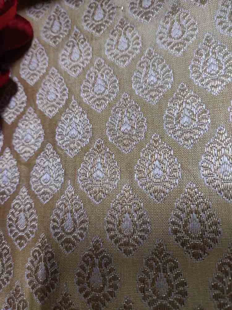 Pastel Banarasi Silk Fabric (  1 Mtr ) - Luxurion World