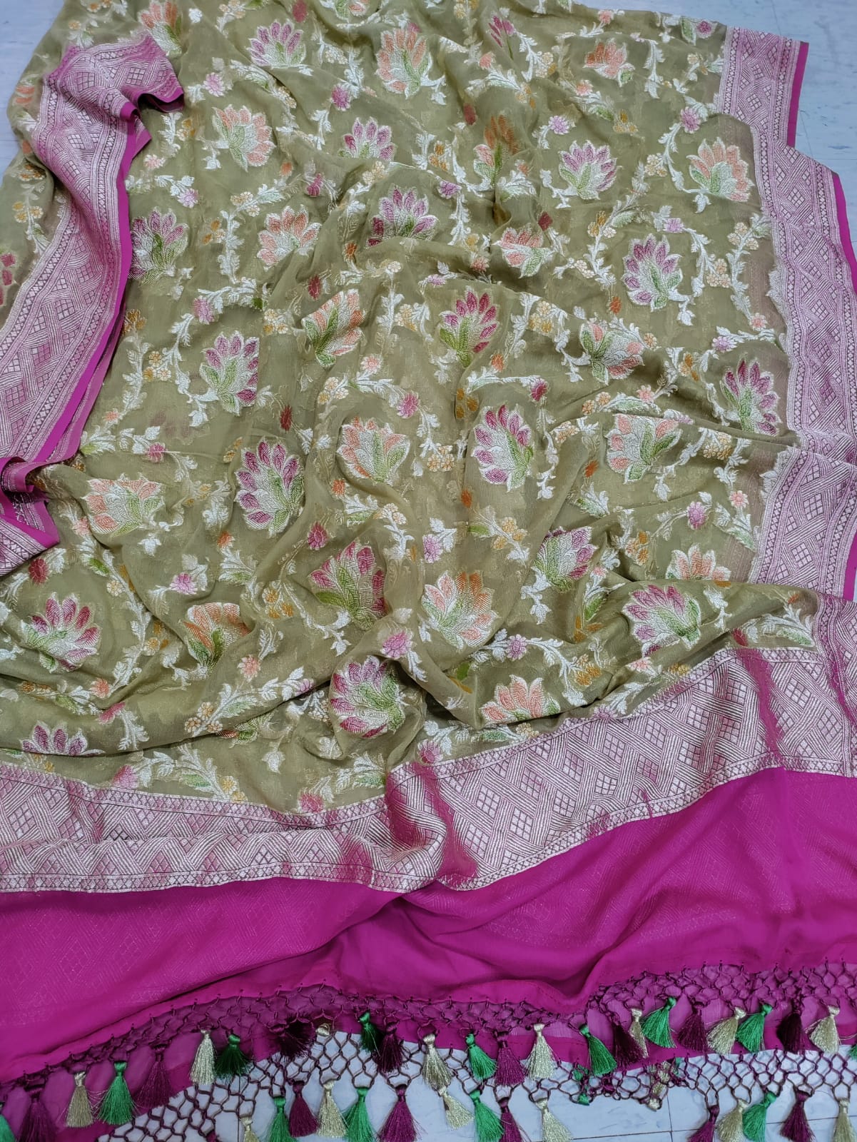 Pastel Handloom Banarasi Pure Georgette Brush Dye Dupatta - Luxurion World